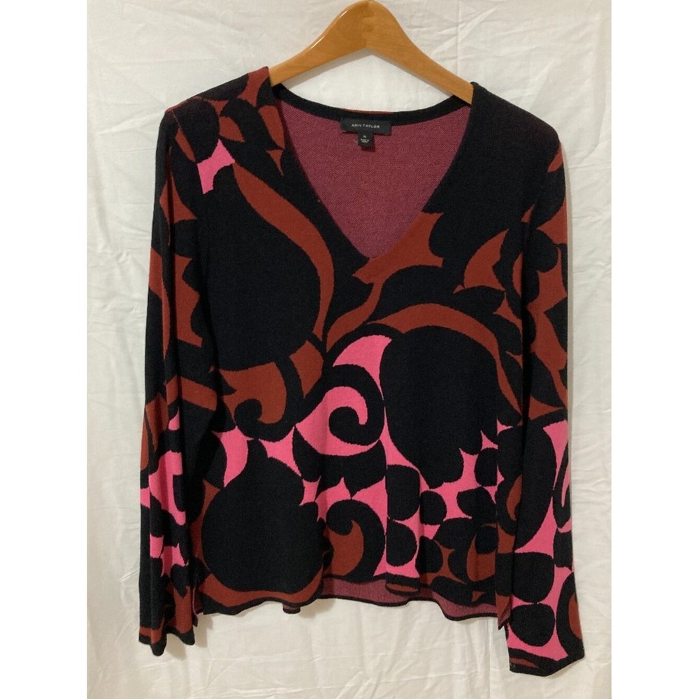 Ann Taylor V-Neck Abstract Print Sweater Women XL Pink Black Work Artsy Fun Core